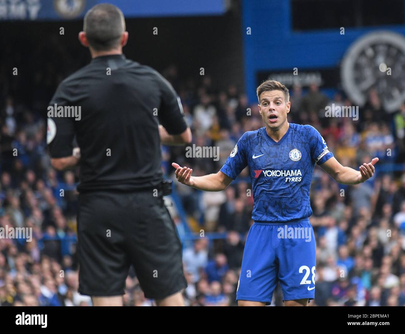 LONDRA, INGHILTERRA - 22 SETTEMBRE 2019: Cesar Azpilicueta di Chelsea ha ritratto durante la partita della Premier League 2019/20 tra il Chelsea FC e il Liverpool FC a Stamford Bridge. Foto Stock