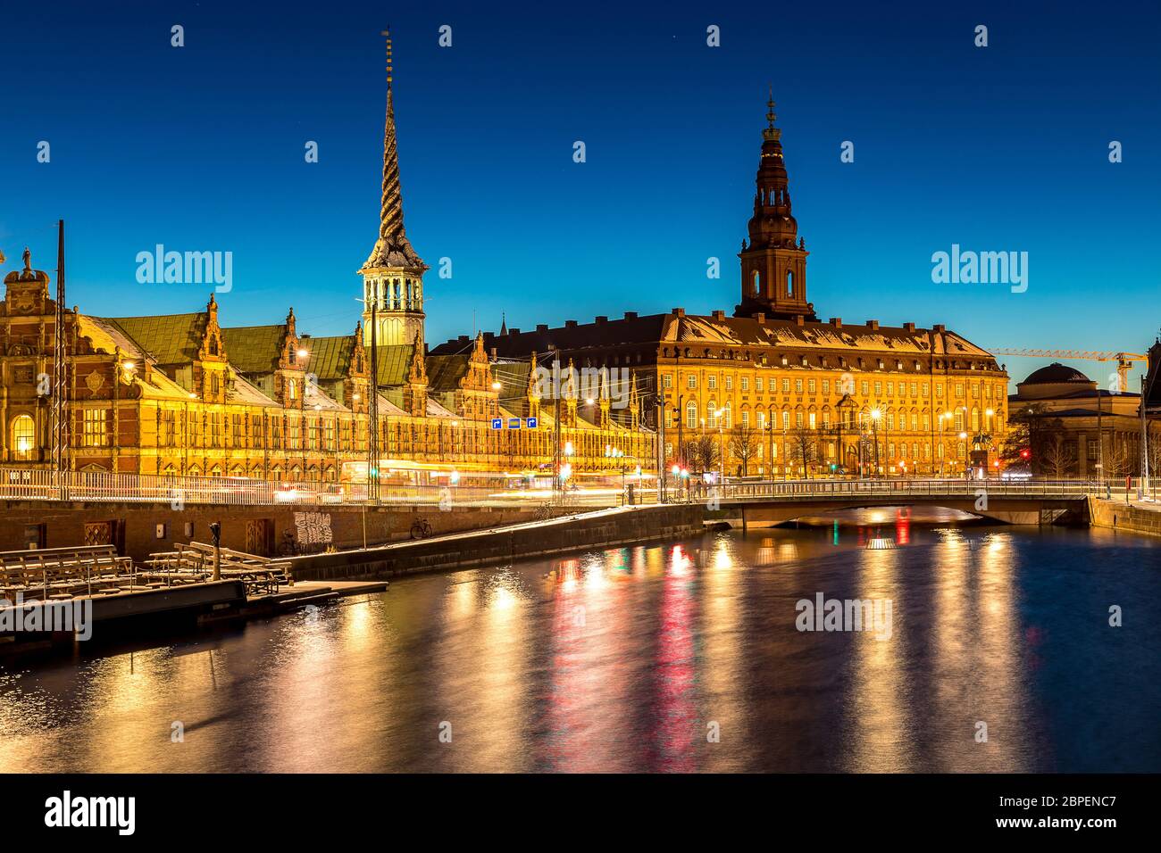 Paesaggio urbano di Copenaghen al crepuscolo della notte Foto Stock