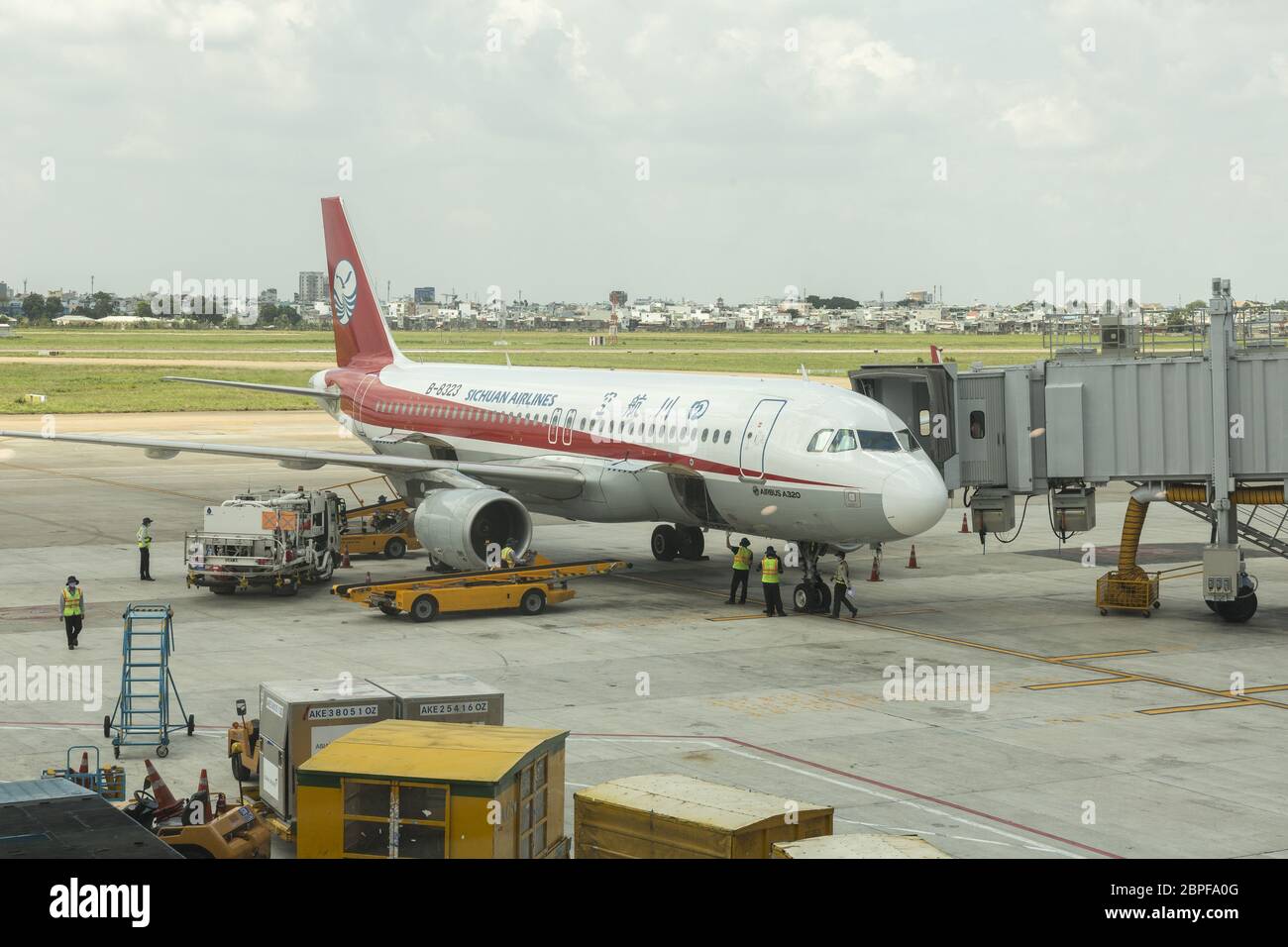 Aereo delle compagnie aeree di Sichuan all'aeroporto di ho Chi Minh Foto Stock