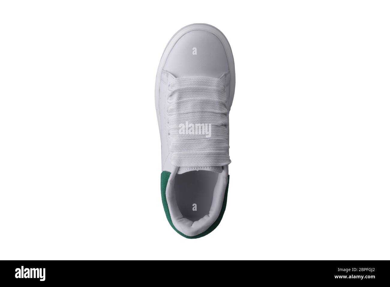 Una sneaker bianca vista dall'alto. Scarpe sportive. Foto Stock