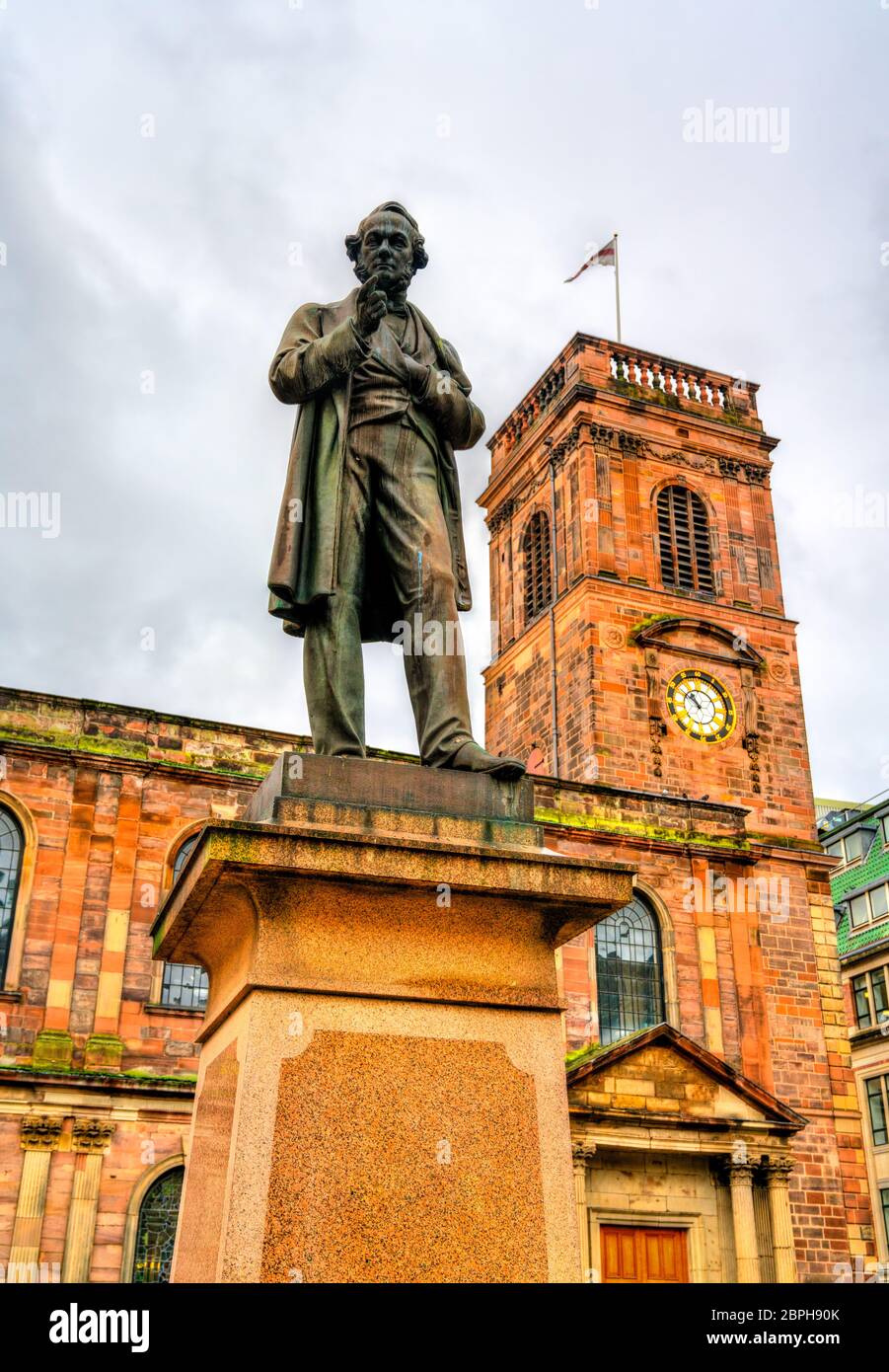 Richard Cobden Monument e St Ann's Church a Manchester, Inghilterra Foto Stock