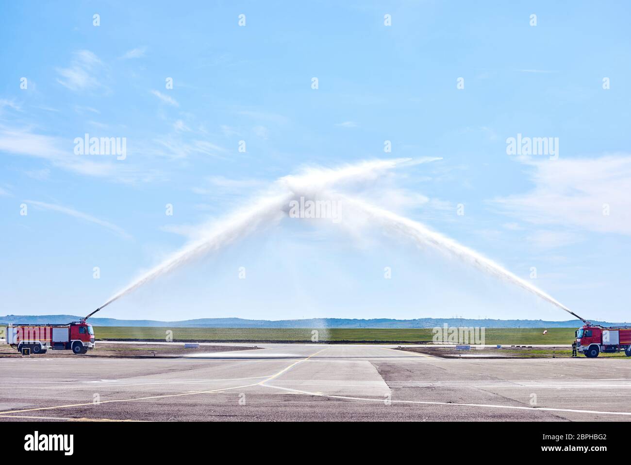 Procedura di saluto dell'acqua in aereo all'Aeroporto Internazionale di Chisinau. Moldavia Foto Stock