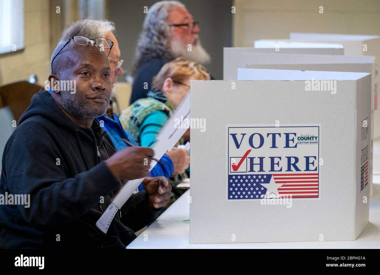 Seggio durante le elezioni di medio termine del 2018 a Ferguson Missouri USA Foto Stock