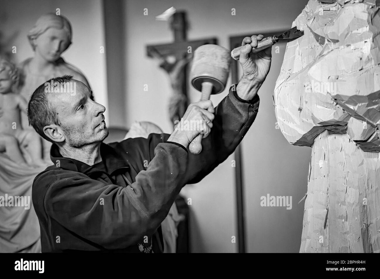 Italia Alto Adige - Dolomiti - Val Gardena - Ortisei - GIUSEPPE STUFLESSER scultura in legno Foto Stock