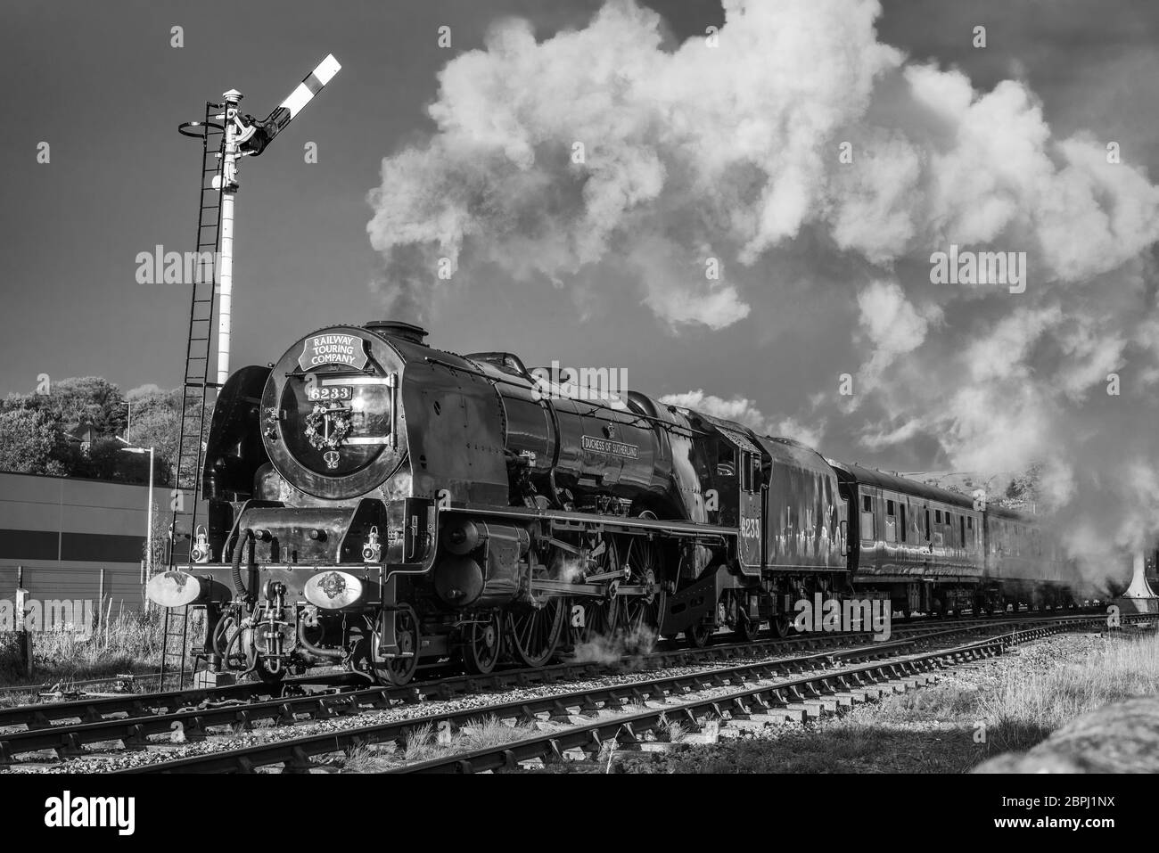 No.46233 'Duchess di Sutherland' la Midland e ferrovia scozzese (LMS) Principessa incoronazione classe 4-6-2 'Pacific' tipo di locomotiva a vapore costruita nel 1938. Foto Stock