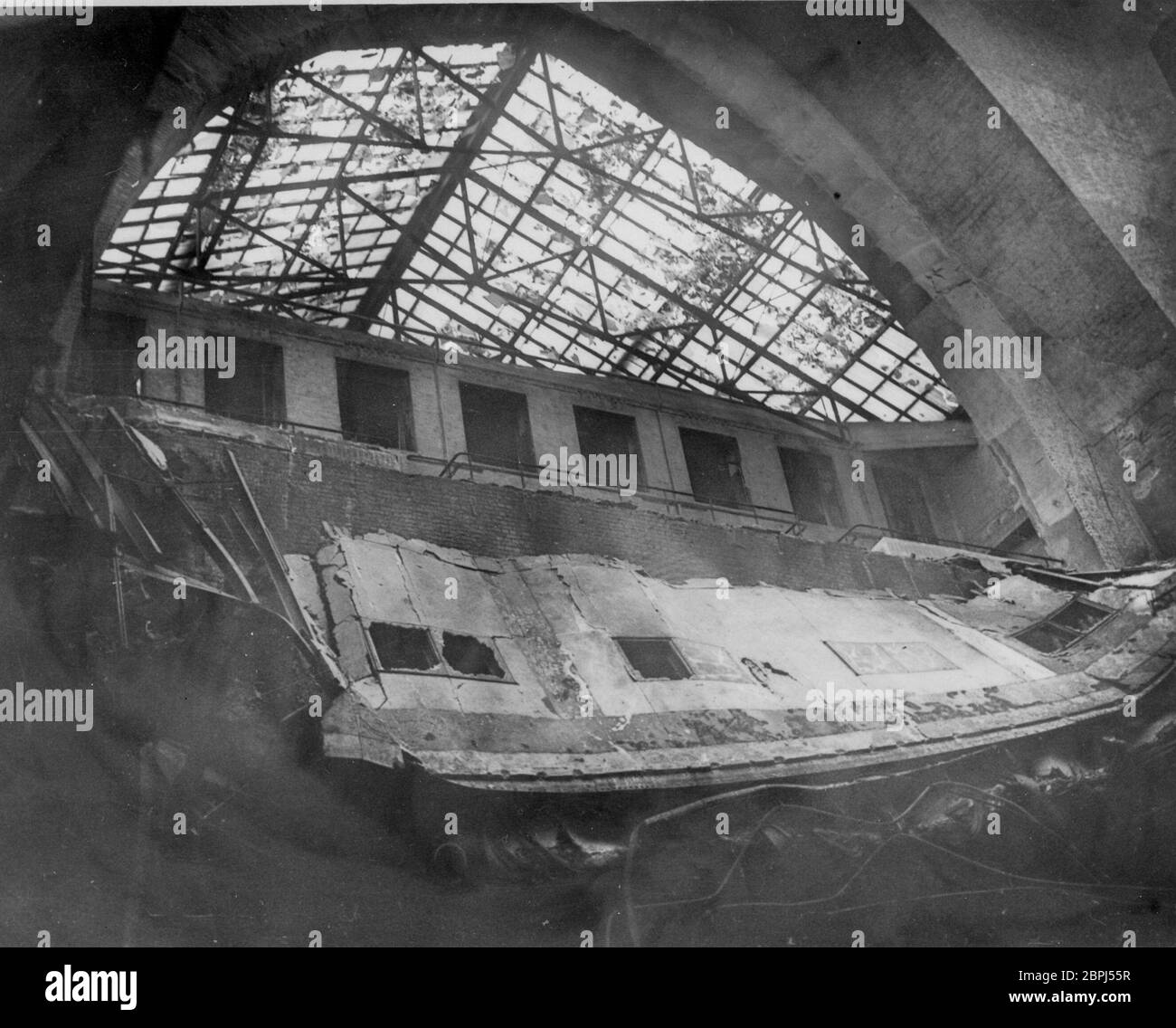 Reichstag Fire Heinrich Hoffmann Photos 1933 fotografo ufficiale di Adolf Hitler, e un politico e editore nazista, che era un membro del circolo intimo di Hitler. Foto Stock