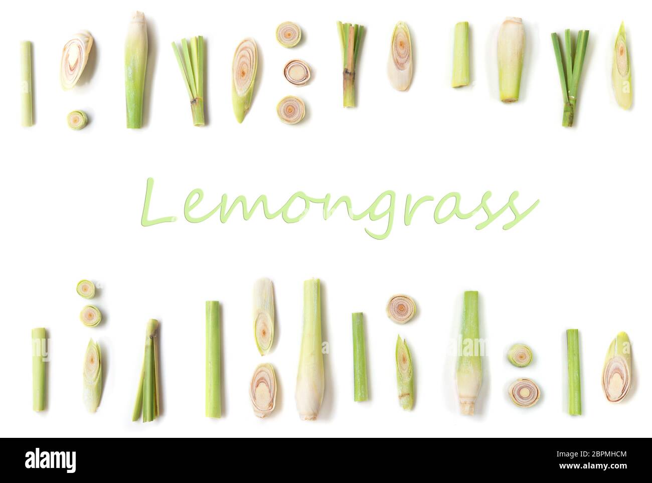 Verde fresco fette alla citronella con copia spazio isolato su sfondo bianco. Foto Stock