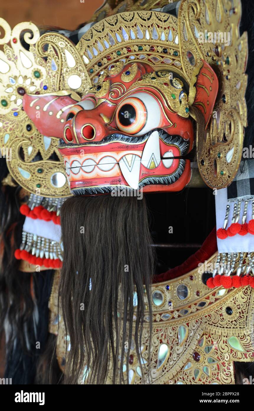 Bali Barong e Rangda utilizzato in Bali tradizionale danza religiosa Foto Stock