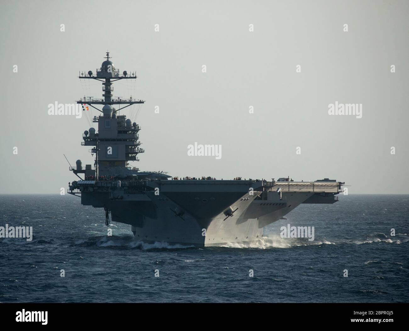 Ford (CVN 78) si stema nell'Oceano Atlantico il 15 maggio 2020. Ford sta conducendo le qualifiche del vettore. (STATI UNITI Navy photo di Mass Communication Specialist 2° Classe Ruben Reed) Foto Stock