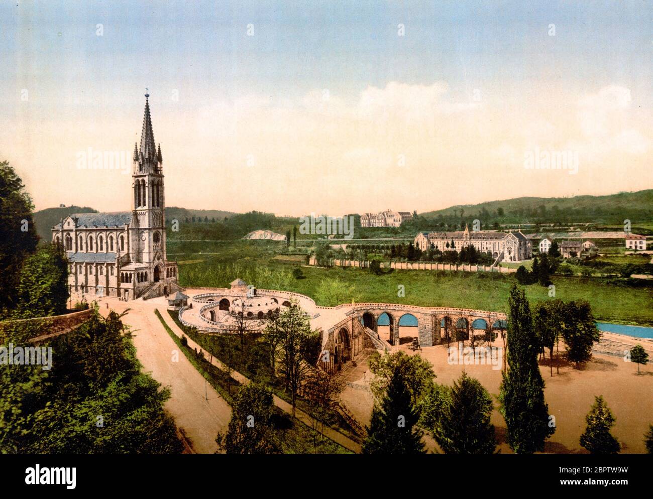 Notre Dame dal Monte Calvario, Lourdes, Pirenei, Francia, circa 1900 Foto Stock