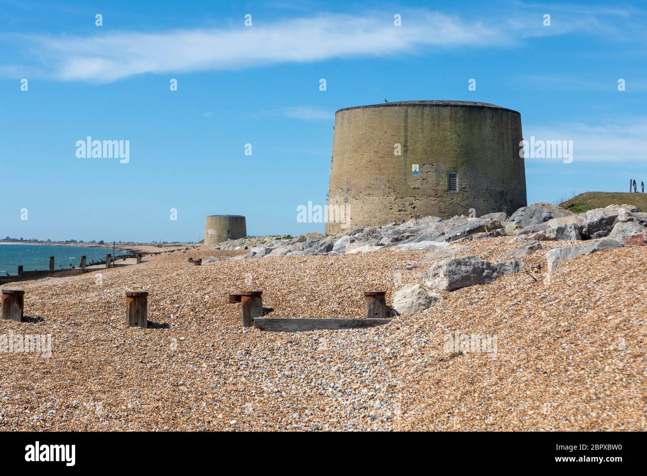 Martello torri numeri 14 e 15 presso la catena montuosa Hythe nel maggio 2020 Foto Stock