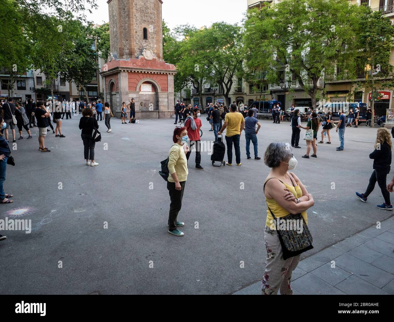 Prima protesta a Barcellona con momenti di tensione con la polizia. C'era un detenuto e molti identificati dalla polizia (Mossos d'Esquadra) 'l'He Foto Stock