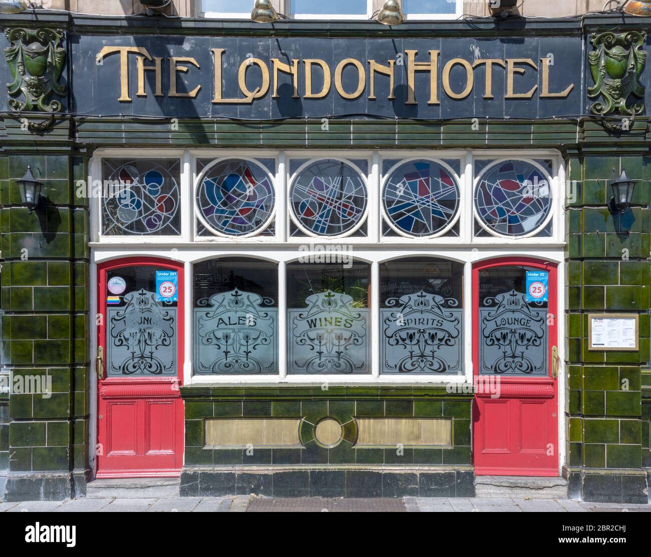 The London Hotel - public house - 2 Terminus Terrace, Southampton, Hampshire, Inghilterra, Regno Unito Foto Stock
