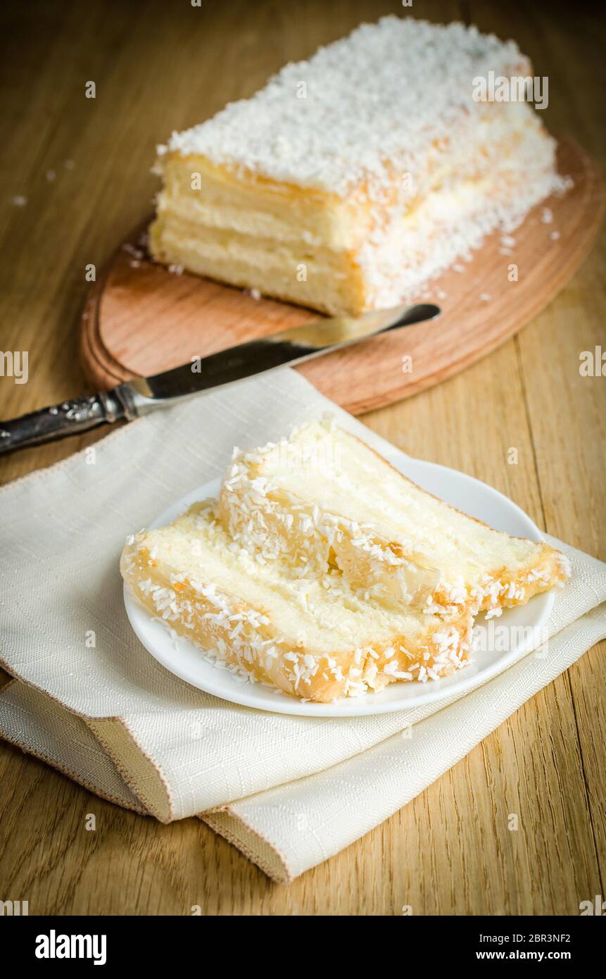 White angel food cake Foto Stock