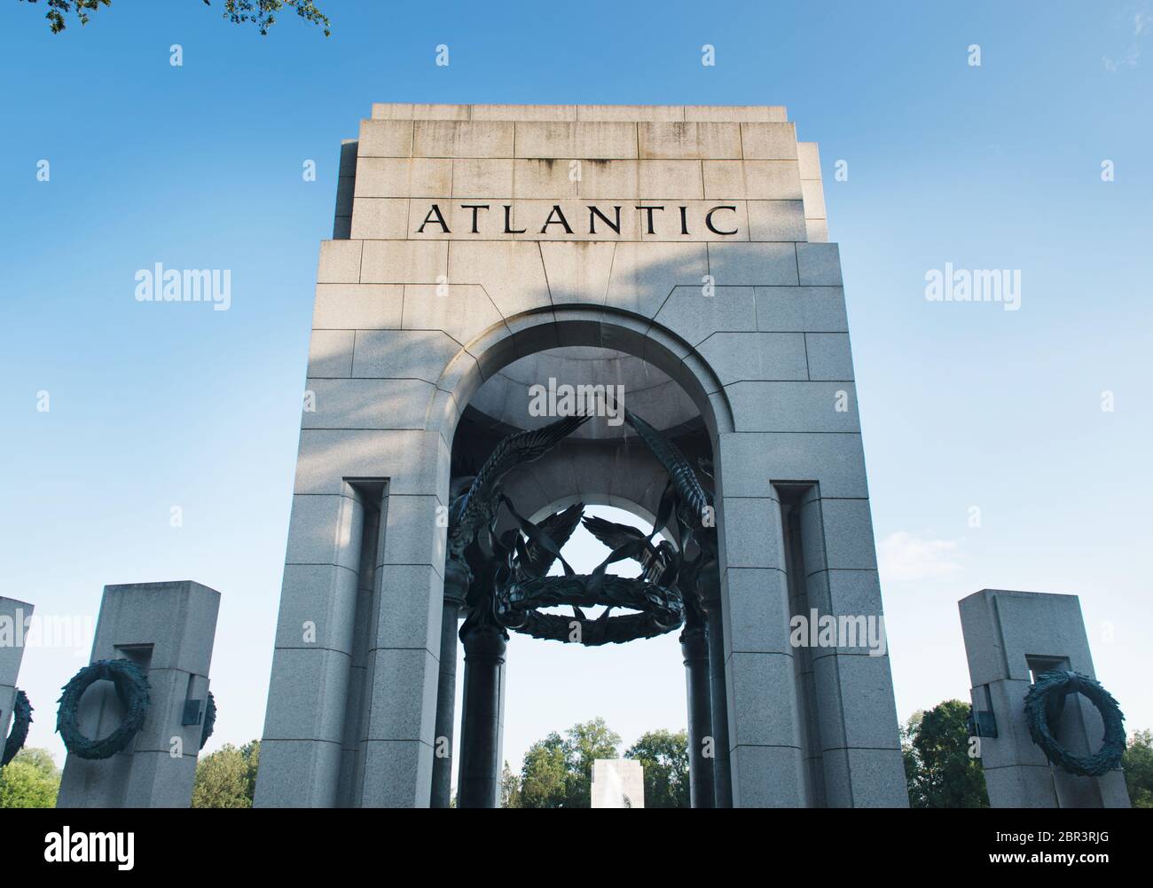 Dettaglio del memoriale della seconda guerra mondiale che rappresenta l'oceano Atlantico, Washington DC, Stati Uniti Foto Stock