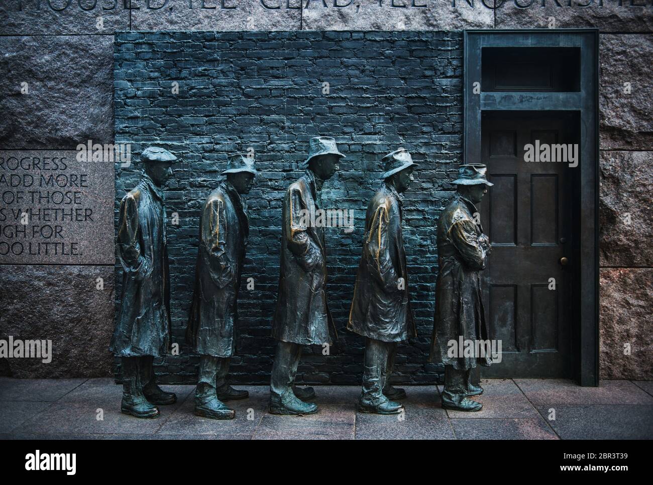 La scultura della linea del pane di George Segal raffigurante una scena della Grande depressione, Franklin Delano Roosevelt Memorial, Washington D.C., United Stat Foto Stock