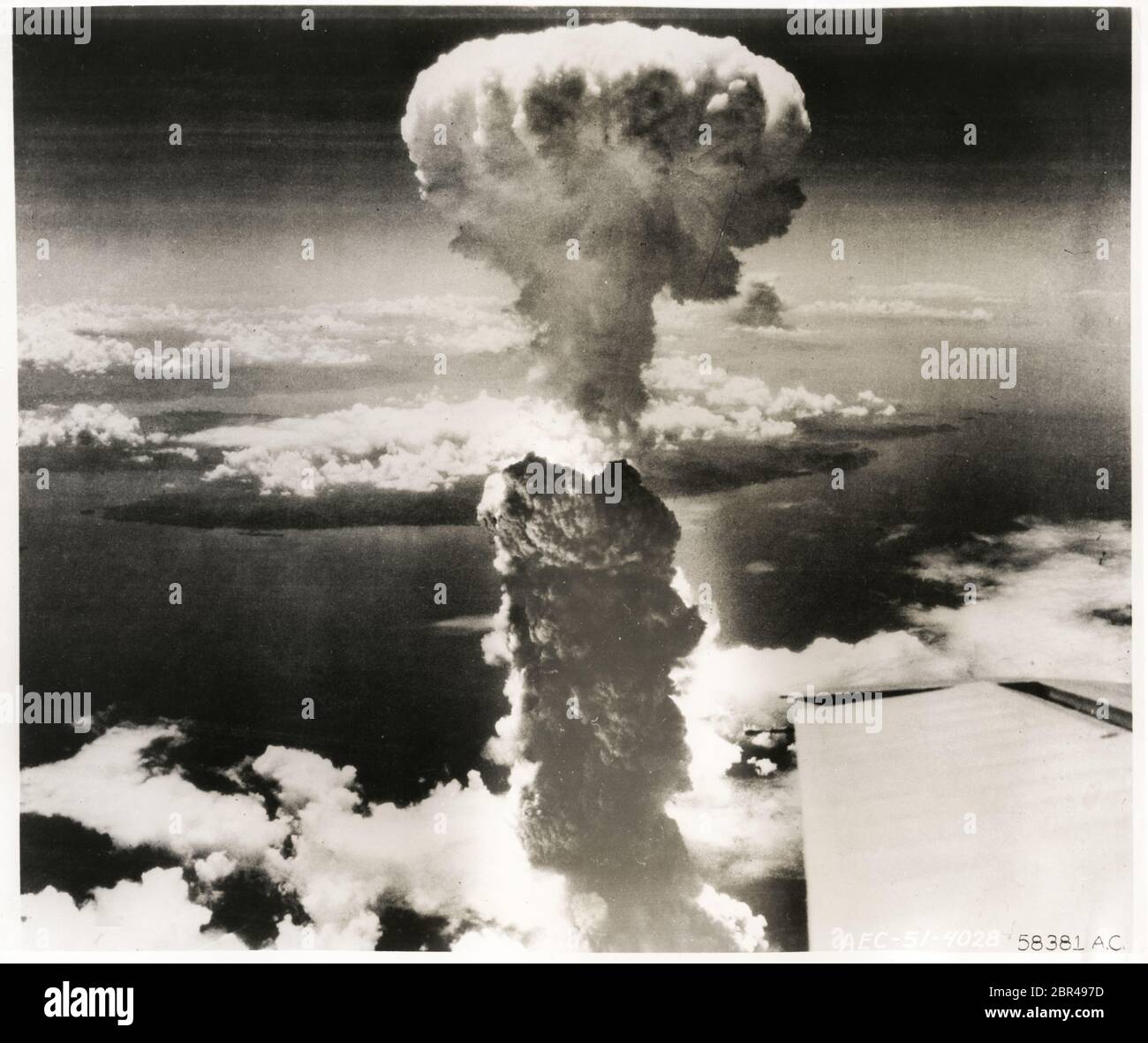Nube di funghi a seguito dell'esplosione della bomba atomica di Nagasaki, Giappone, seconda guerra mondiale Foto Stock