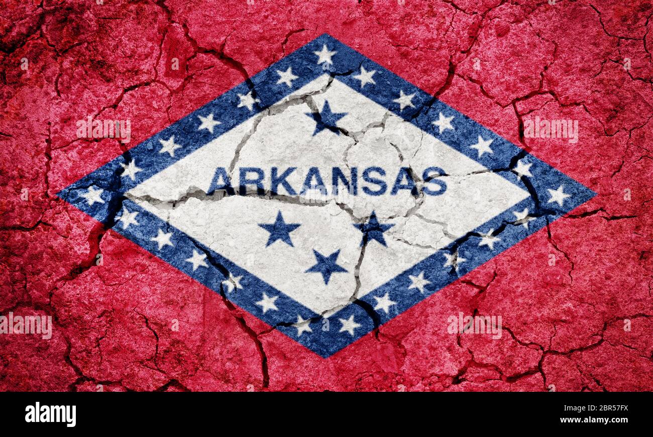 Stato di bandiera Arkansas, stato nella regione meridionale degli Stati Uniti, sulla terra arida terra sfondo texture Foto Stock