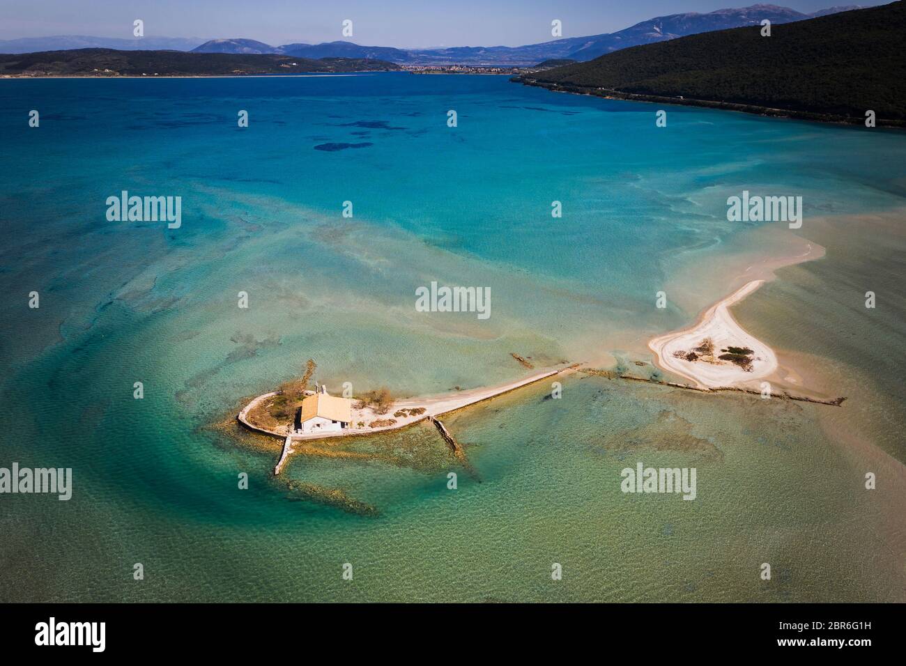 Isola di Sicilia (Agios Nikolaos), Lefkas. Vista aerea del drone Foto Stock