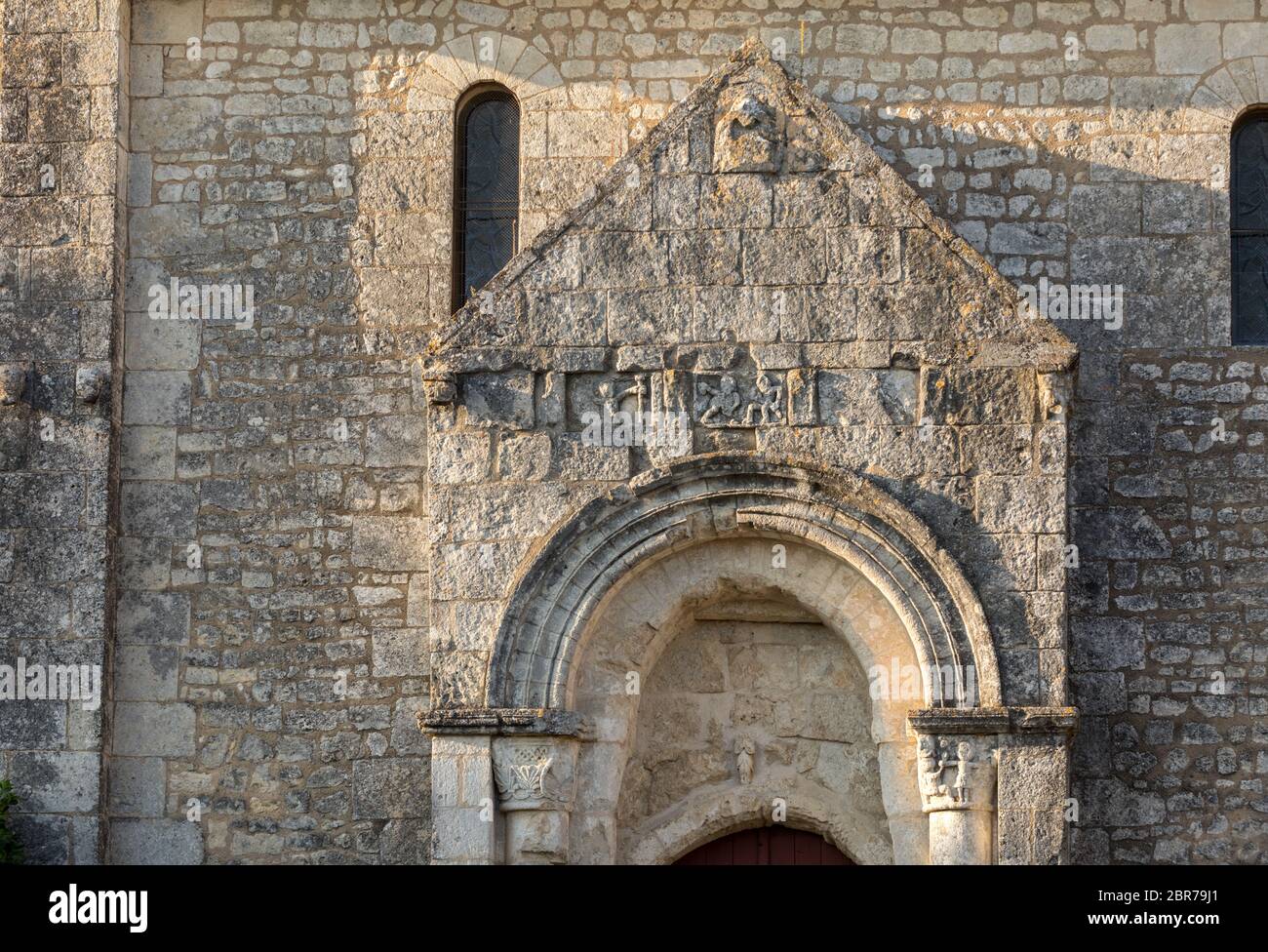 Vecchia chiesa in frazione de Saint Georges de montagne vicino a Saint Emilion, Gironde, Francia Foto Stock