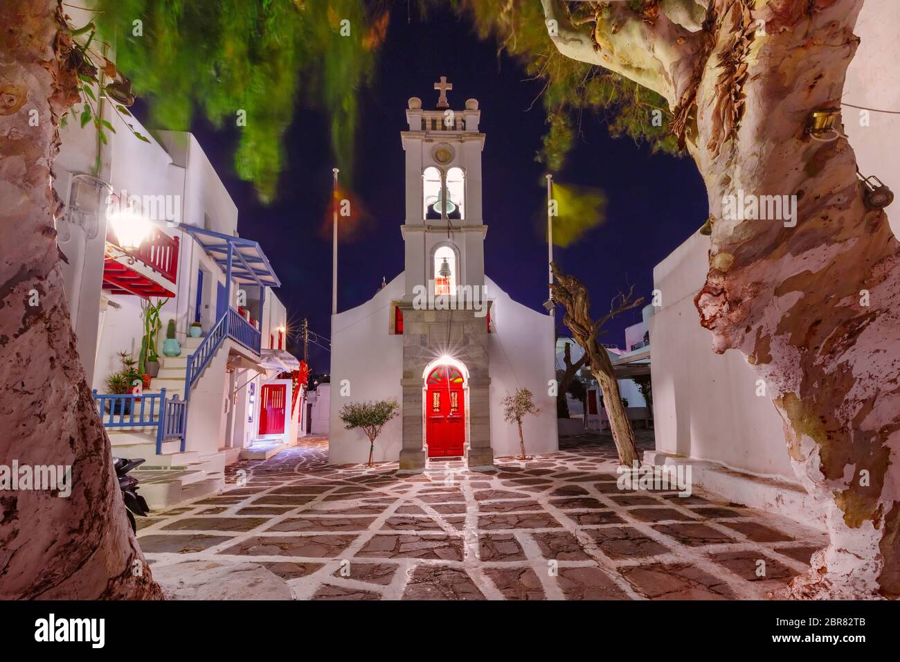Tipica chiesa greca sull'isola di Mykonos, l'isola dei venti, Grecia Foto Stock
