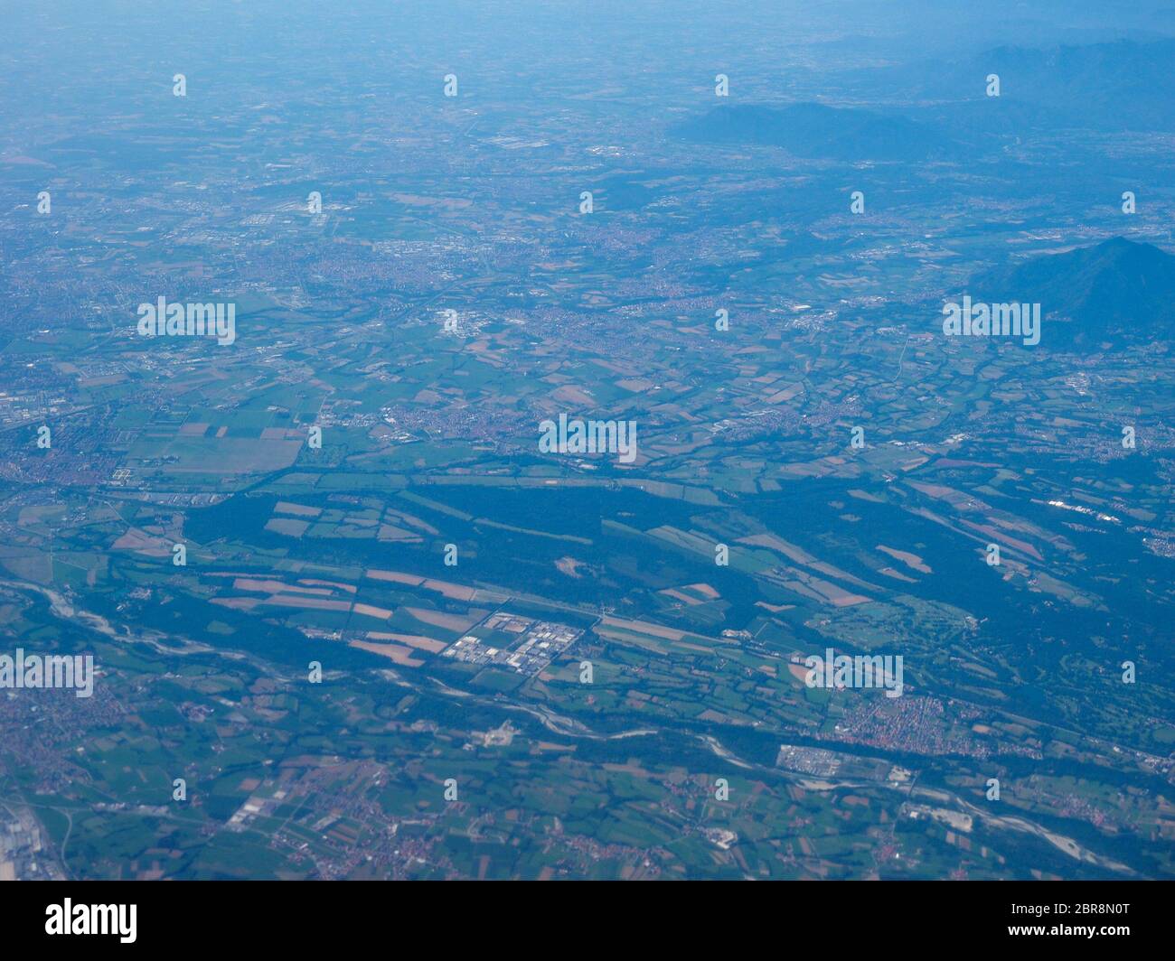 Vista aerea della provincia di Torino in Piemonte vicino aeroporto di Torino Caselle Foto Stock