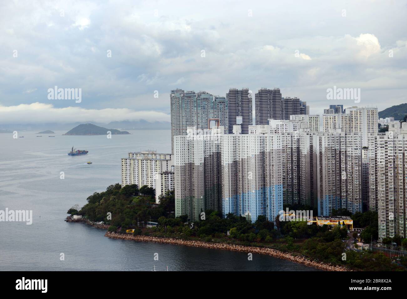 Vista del complesso residenziale sul lato sud dell'isola di Hong Kong. Foto Stock