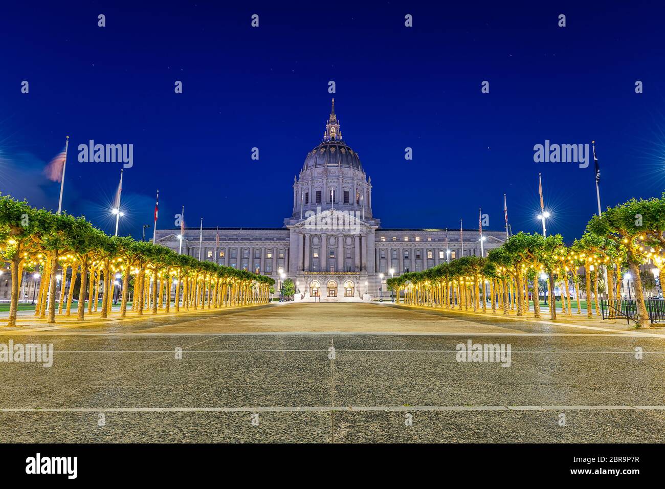 Municipio di San Francisco all'ora Blu Foto Stock