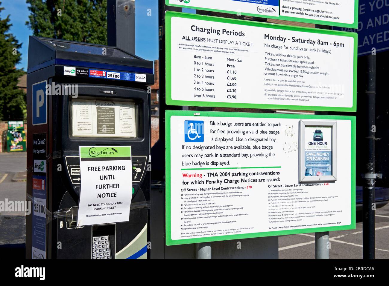 Parcheggio gratuito nel parcheggio durante la pandemia di coronavirus, Inghilterra Regno Unito Foto Stock