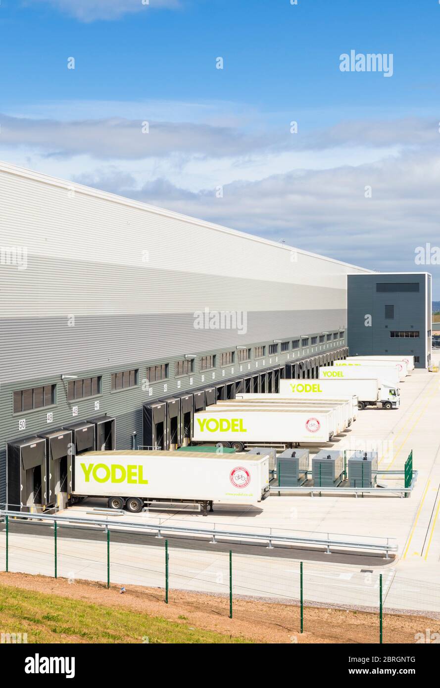 Centro di distribuzione magazzino YOdel SEGRO Logistics Park, East Midlands Gateway, Junction 24 M1, East Midlands England UK GB Europe Foto Stock