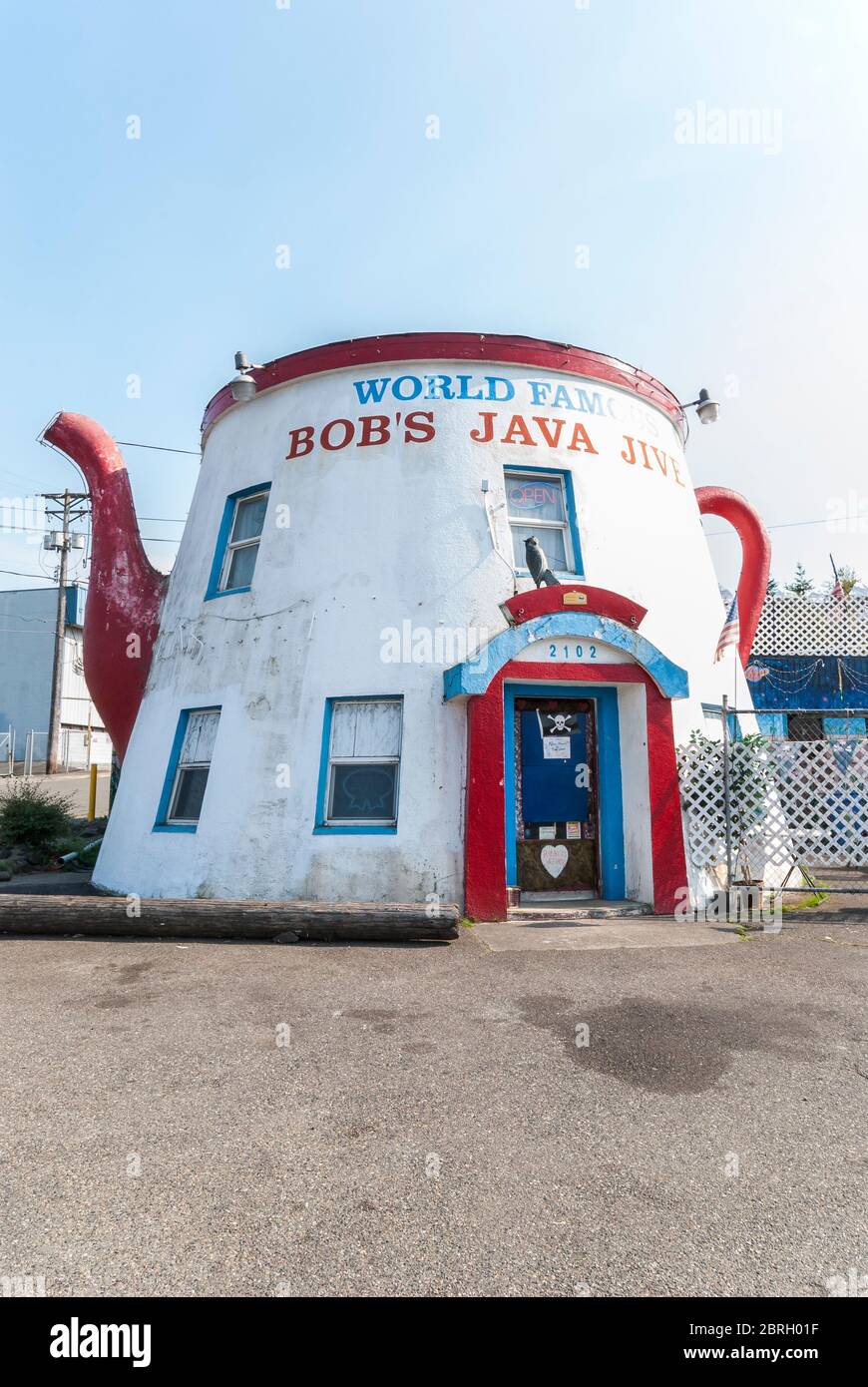 Famoso in tutto il mondo Bob's Java Jive, ristorante a forma di caffettiera a forma di caffettiera a forma di pentola, al 2102 South Tacoma Way, a Tacoma Washington. Foto Stock
