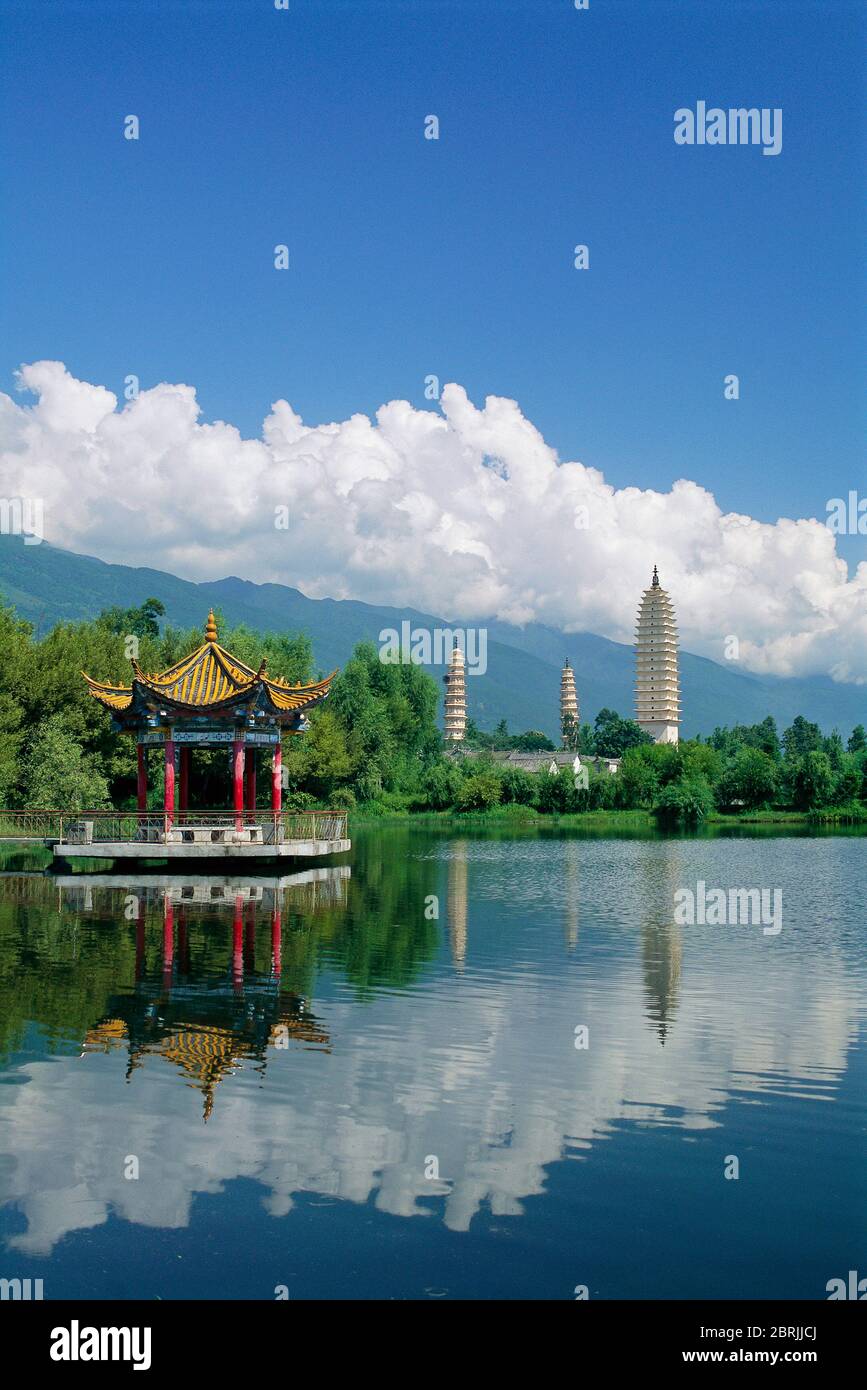 Tre Pagode del Tempio di Chong Sheng, Dali, Provincia di Yunnan, Cina Foto Stock