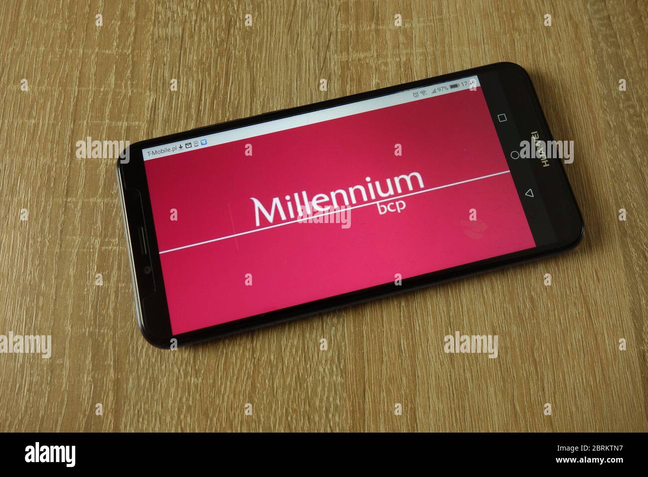 Logo Banco Comercial Portugues S.A. visualizzato sullo smartphone Foto Stock