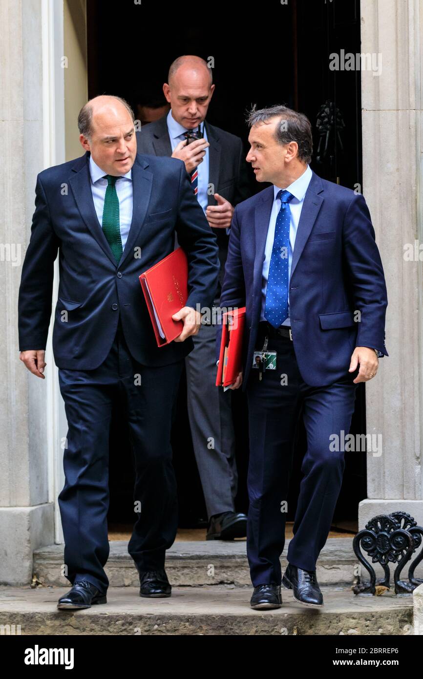 Ben Wallace, Segretario di Stato per la Difesa, (l) Alun Cairns, Segretario di Stato per il Galles (r), politici del Partito conservatore britannico, Londra, Regno Unito Foto Stock