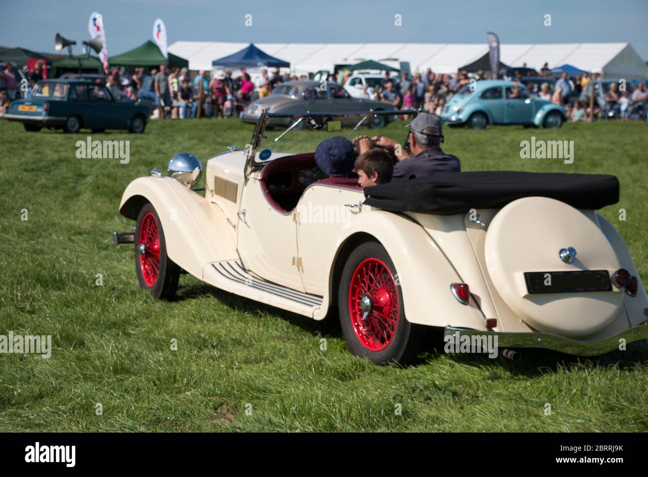 Riley, settembre 1936, Bianco, 1479cc, benzina. Auto d'epoca, mostra di auto Camrose Foto Stock