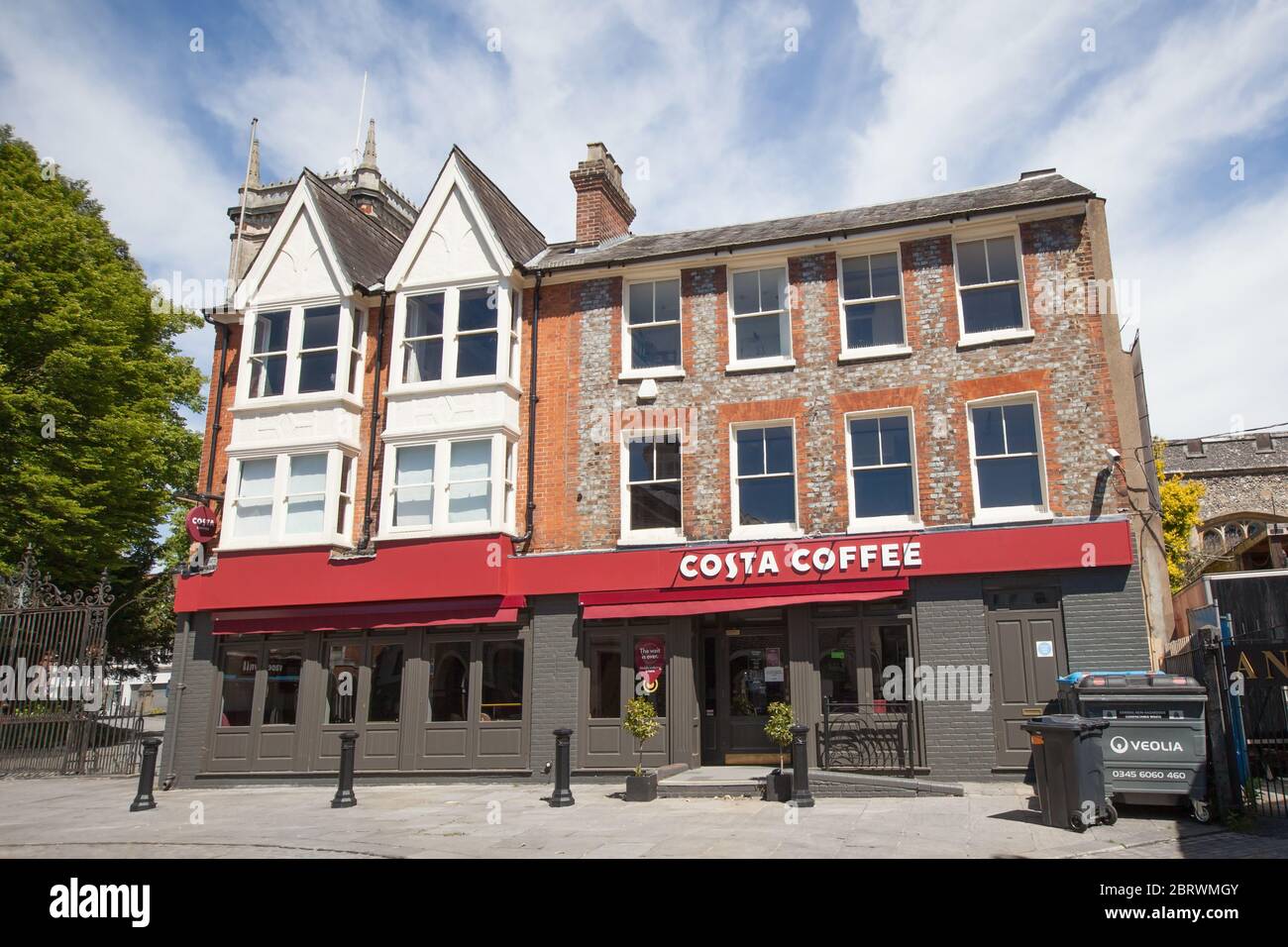 Il caffè Costa nel centro della città in High Wycombe, Buckinghamshire, Regno Unito Foto Stock