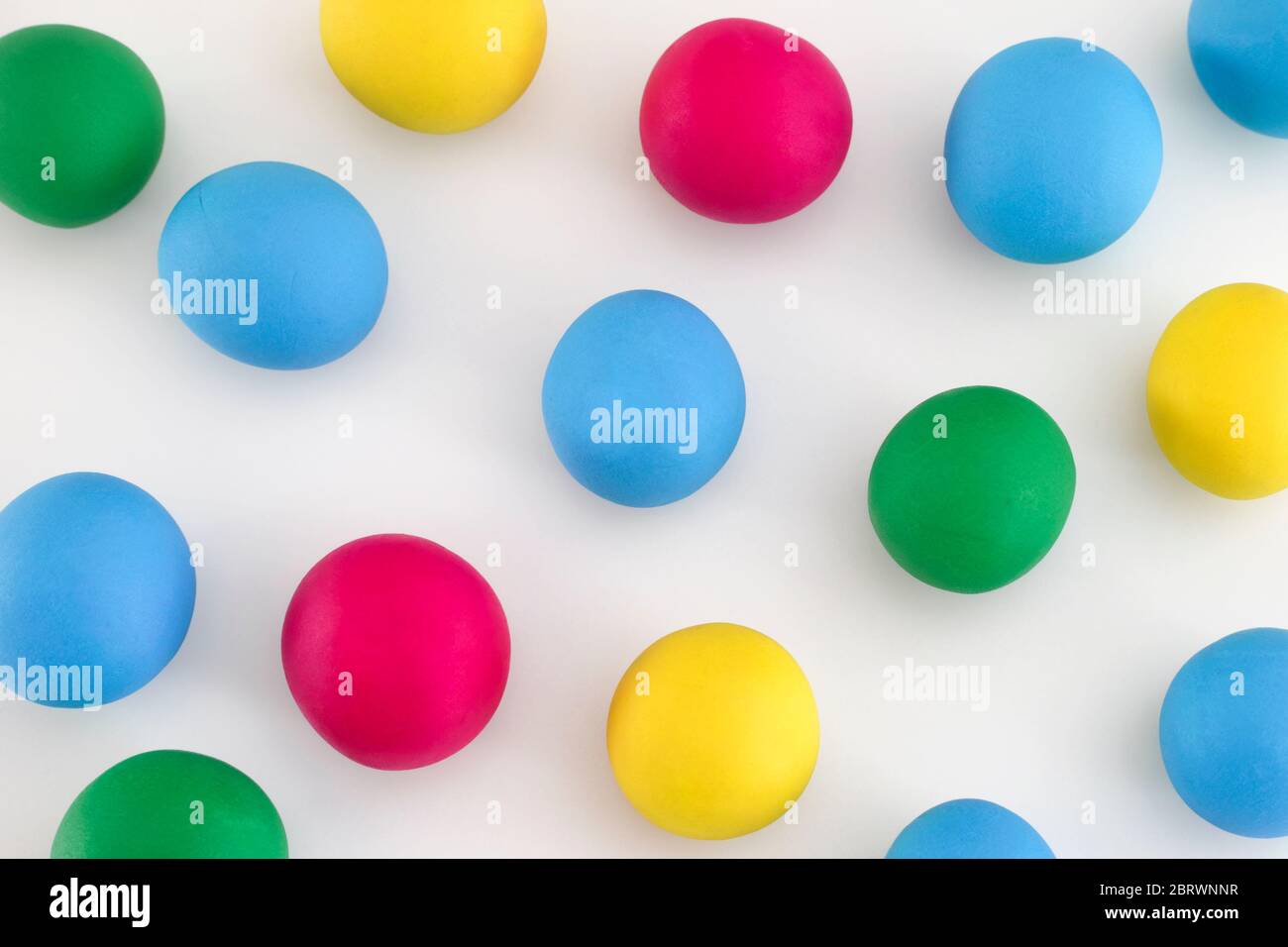 Palline di plastilina colorate. Primo piano Foto stock - Alamy