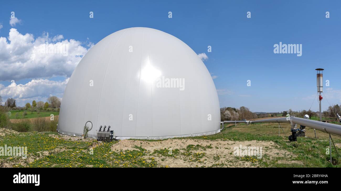 Nuovo impianto di biogas in primavera Foto Stock
