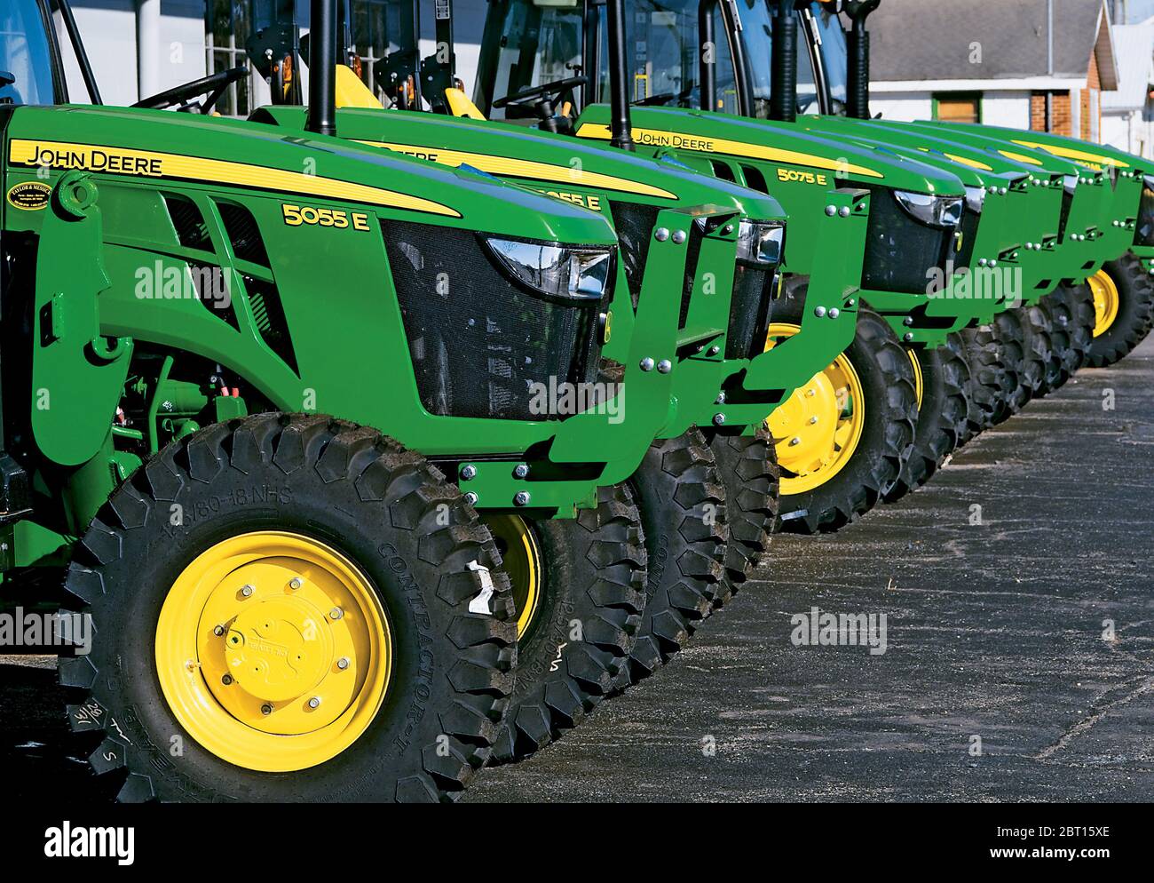 Trattore John Deere 5055E Foto Stock