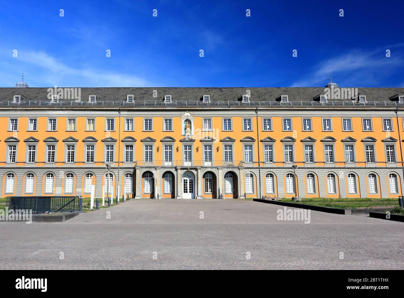 Palazzo elettorale di Bonn, Germania. Dal 1818 è l'edificio principale dell'Università di Bonn. Foto Stock