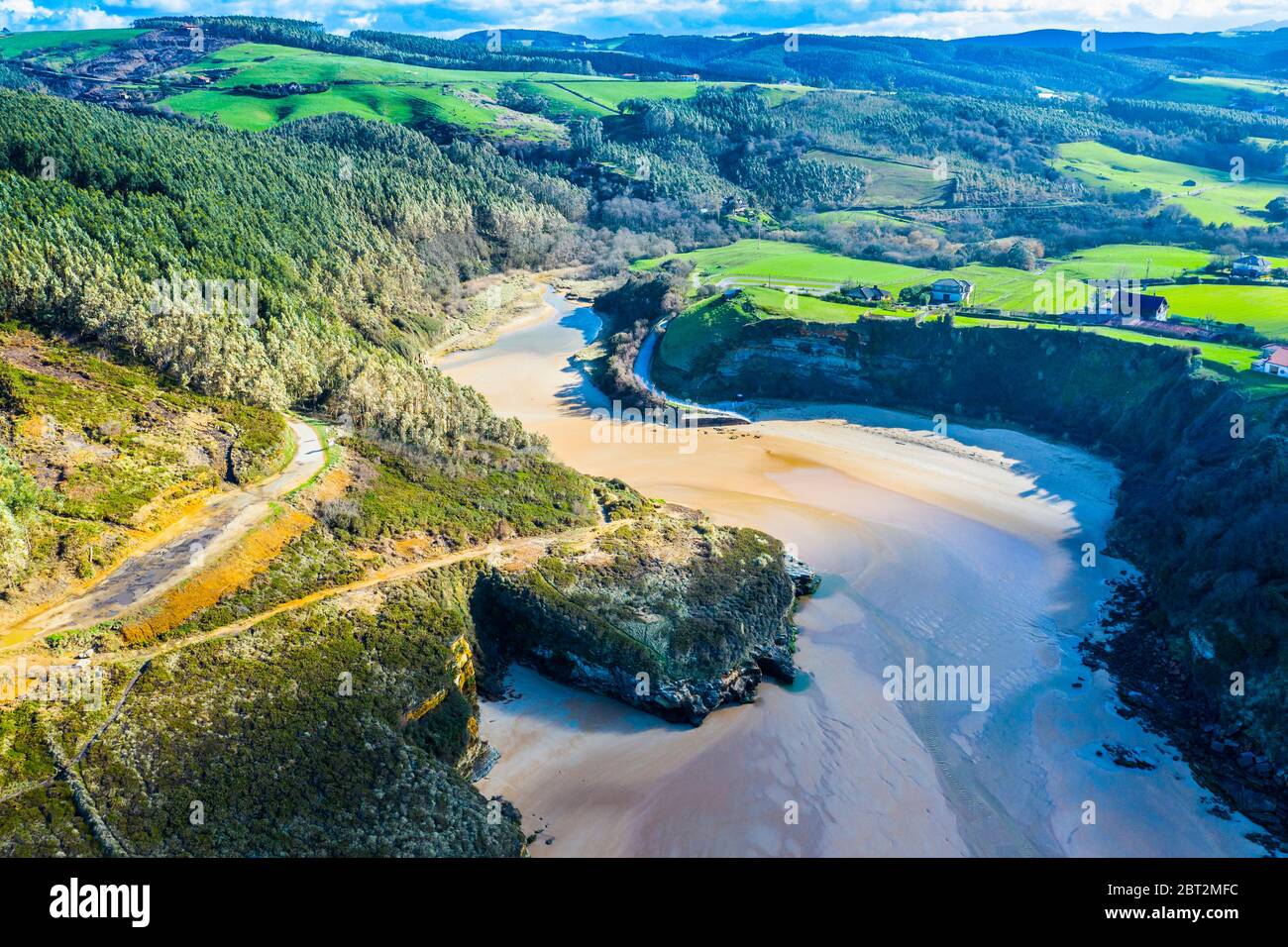 Galizano vista aerea della spiaggia. Foto Stock