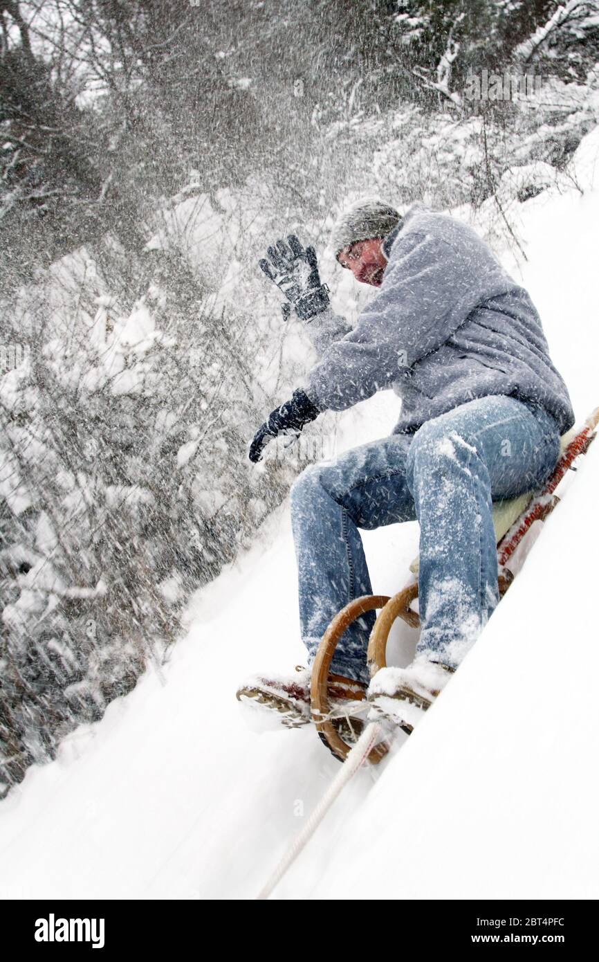 Inverno nevoso, paesaggio invernale, slittino, bob run, bob-slitta, entusiasmo, Foto Stock