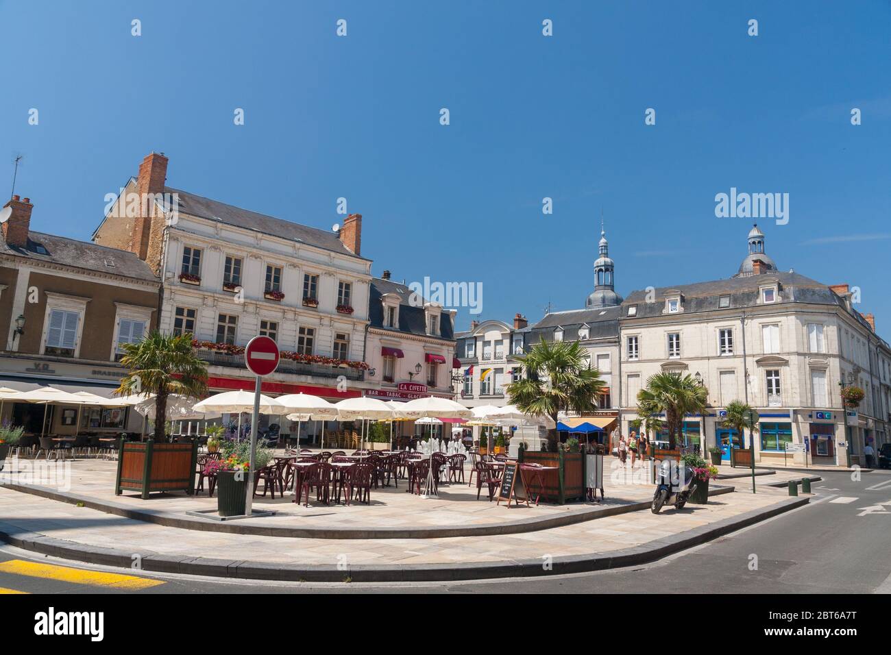 Place Henri IV nel centro di la Flèche Foto Stock