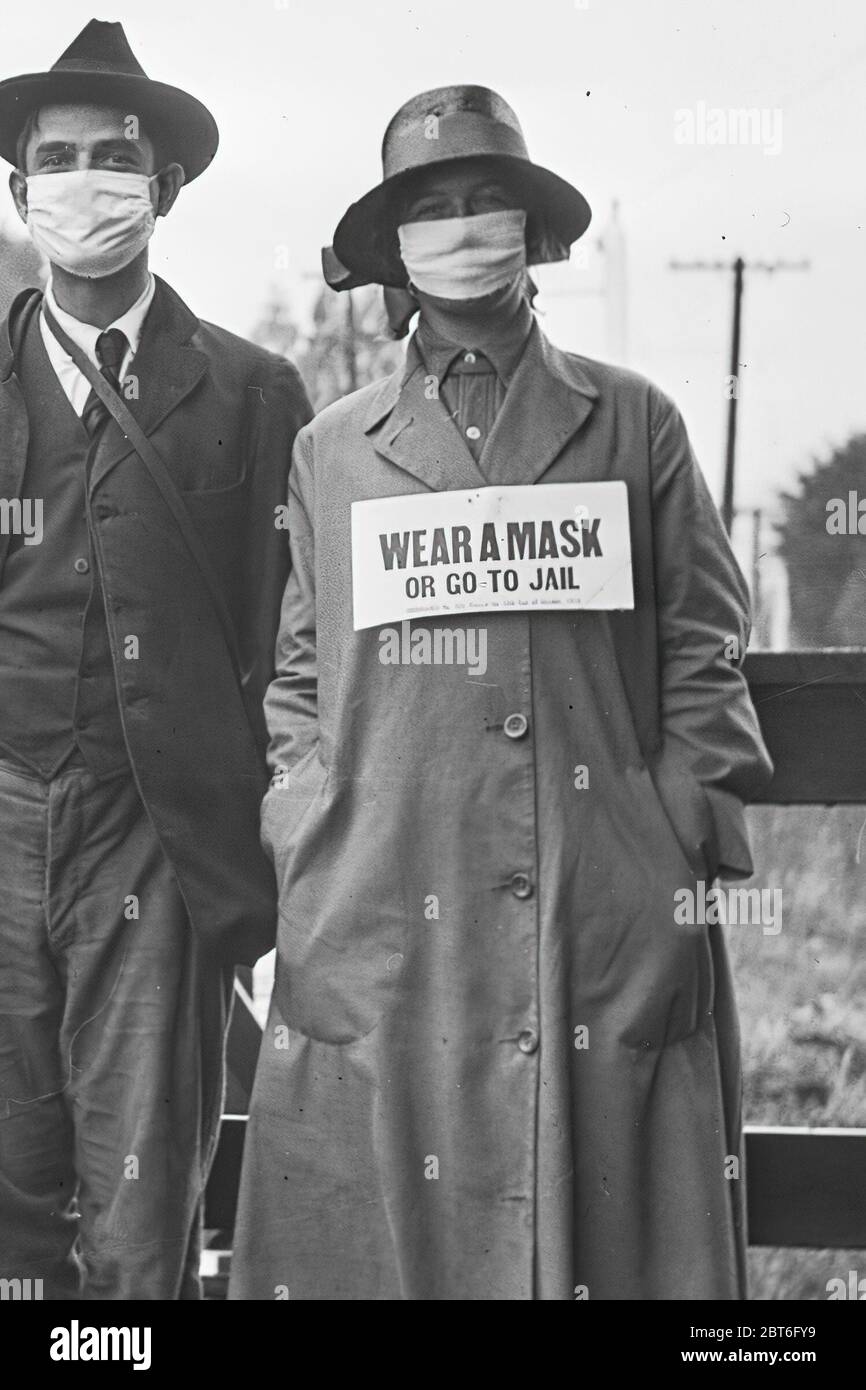 1918-1919. Un epidemia di 'Spanish' influenza sparsi in tutto il mondo. Almeno venti milioni di morti, sebbene alcune stime mettere il pedaggio finale a 50 milioni. Si stima che tra il 20 per cento e 40 per cento di tutta la popolazione mondiale si sono ammalati Foto Stock