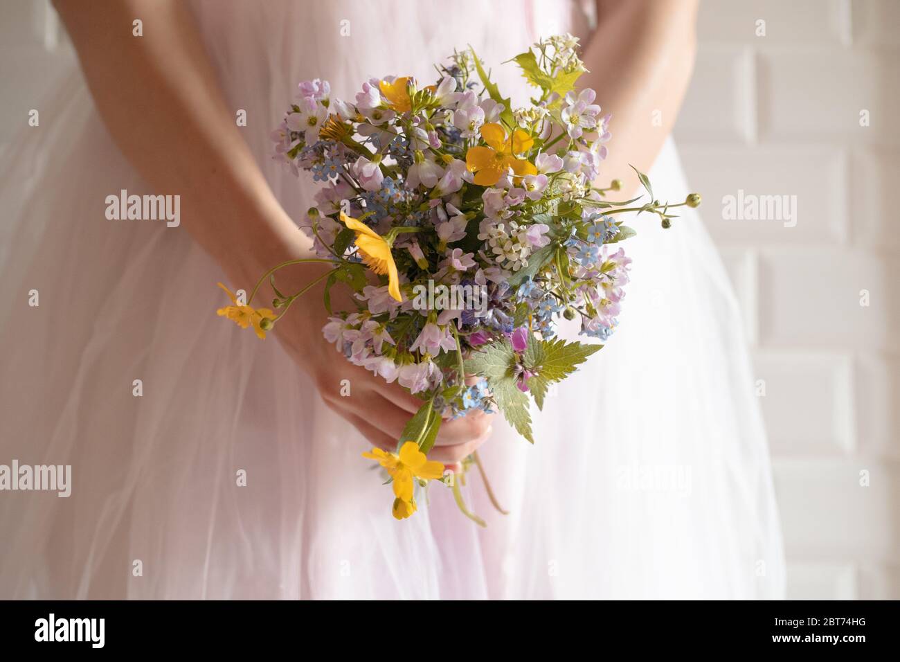 Bouquet di fiori di campo Foto Stock