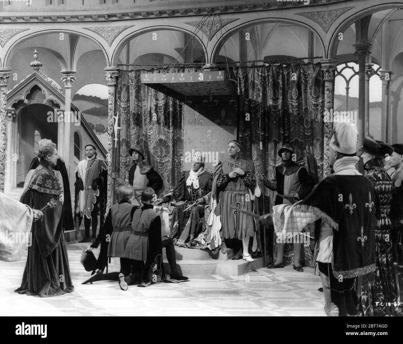 NICHOLAS HANNAN HARCOURT WILLIAMS MAX ADRIAN e RALPH TRUMAN in HENRY V 1944 regista LAURENCE OLIVIER suonare William Shakespeare musica William Walton Two Cities Films / Eagle - Lion Distributors Ltd Foto Stock