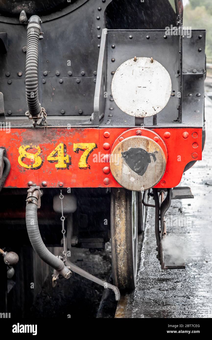 SR 15' 4-6-0 No. 847, Sheffield Park sulla Bluebell Railway durante il loro gala a vapore autunnale Foto Stock