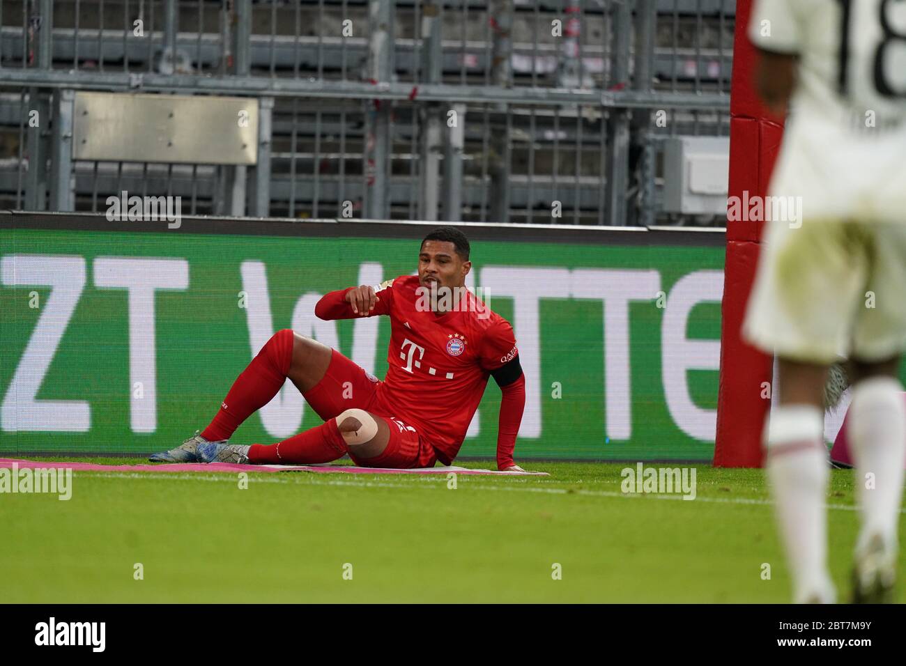 Monaco, Germania. 23 maggio 2020. Primo, calcio: 23.05.2020 1.Bundesliga, stagione 19/20 2019/2020 27. giorno: FC BAYERN MUNCHEN - EINTRACHT FRANKFURT Serge GNABRY, at Ground | Usage worldwide Credit: dpa/Alamy Live News Foto Stock