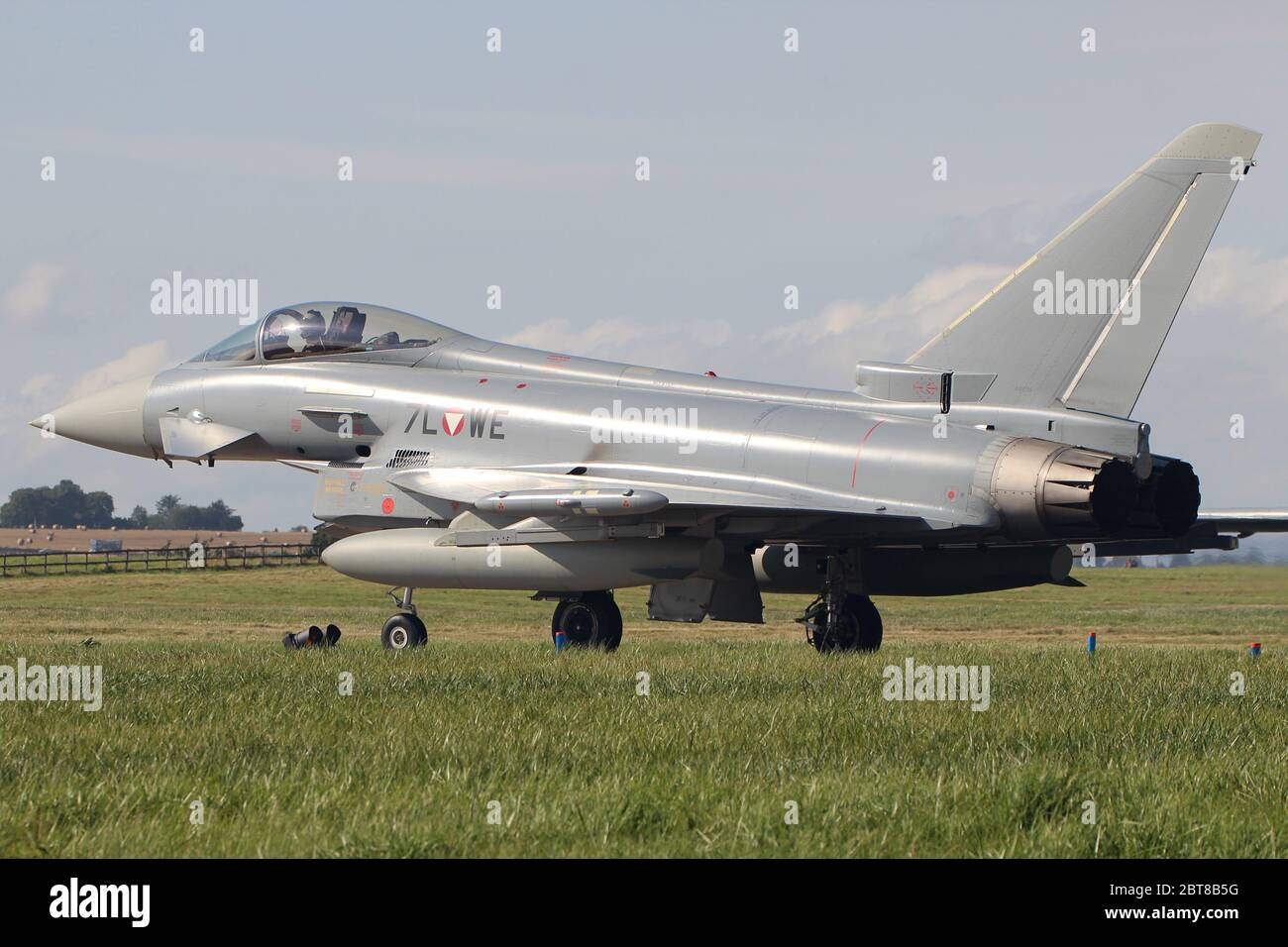 7L-WE, un Eurofighter EF-2000 Typhoon gestito dall'Aeronautica militare austriaca, presso la RAF Leuchars a Fife, Scozia. Foto Stock