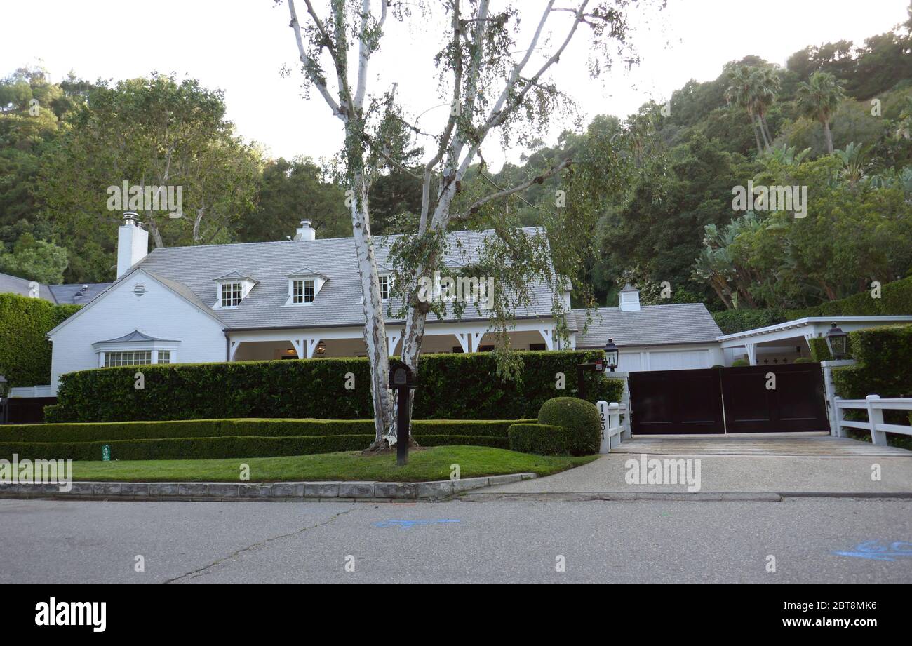 Los Angeles, California, USA 23 maggio 2020 UNA visione generale dell'atmosfera dell'ex casa di Judy Garland al 1231 Stone Canyon Road il 23 maggio 2020 a Bel Air, Los Angeles, California, USA. Foto di Barry King/Alamy Stock foto Foto Stock